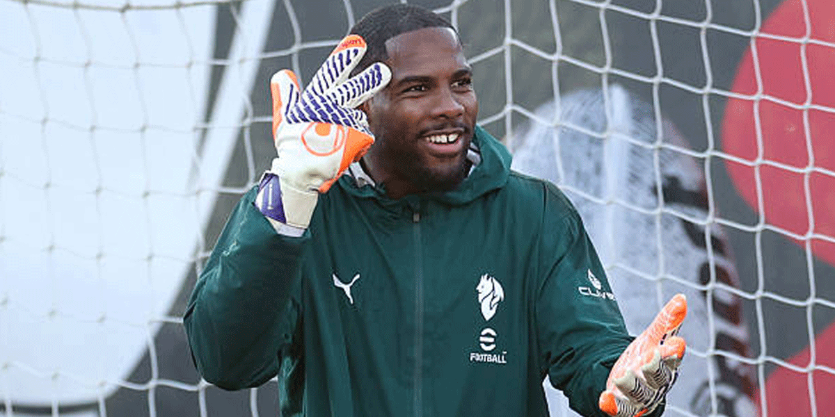 Mike Maignan Siap Jadi Benteng Milan Hingga 2030