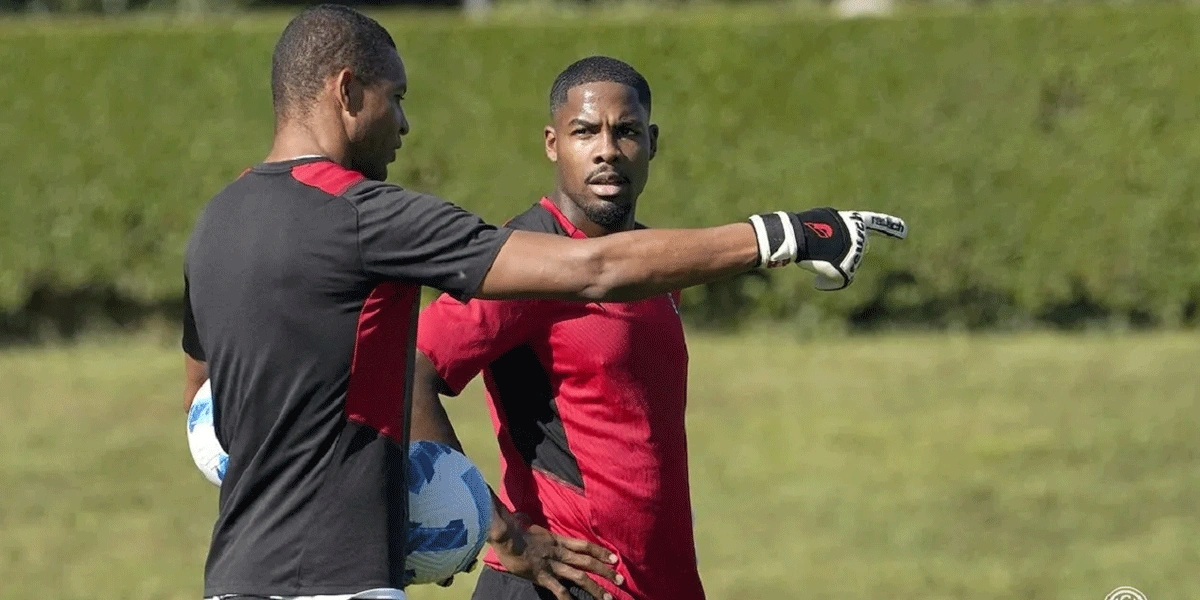 Nelson Dida Puji Penampilan Spektakuler Mike Maignan